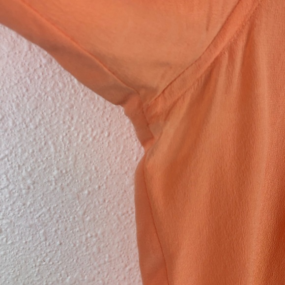 Tura by Vince Camuto peach silk button up blouse S - Picture 3 of 6